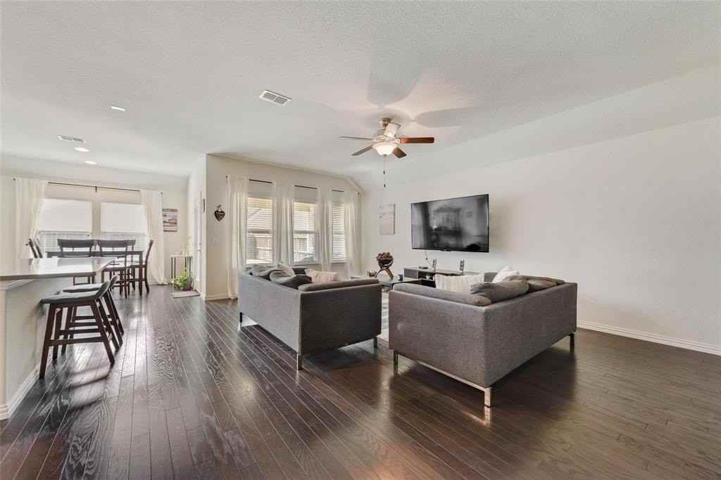 2922 Ash Ave - Photo 6 of 28