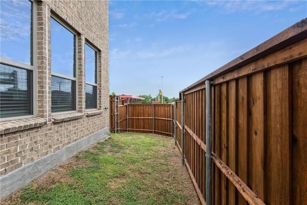 2900 Galveston St - Photo 2 of 24