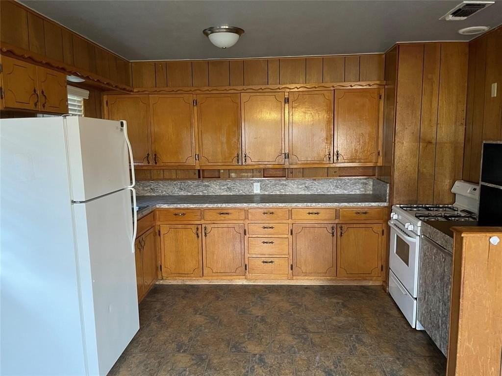 106 E Nelson St #A - Photo 4 of 8