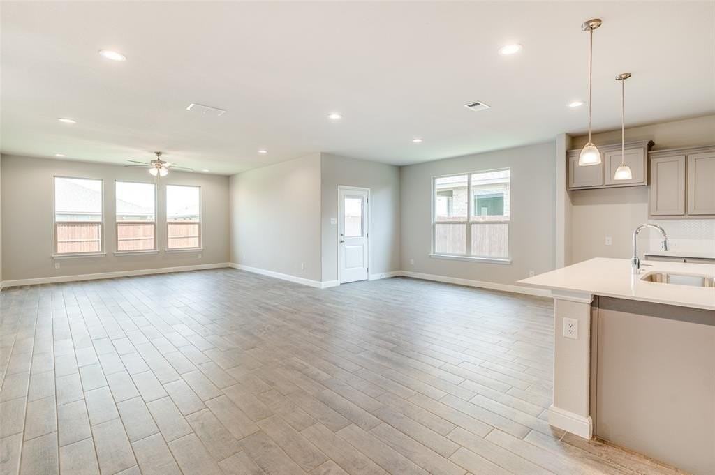 14628 Bootes Dr - Photo 6 of 30