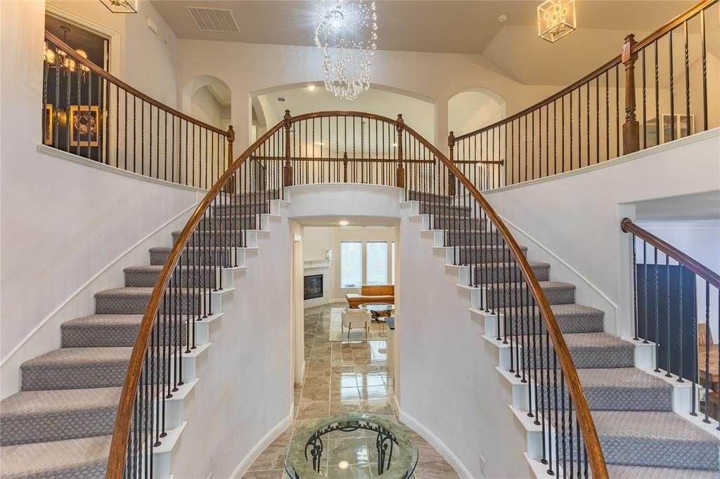 2825 River Bend Pl - Photo 3 of 39