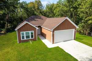 featured image of 1624 E Collin St