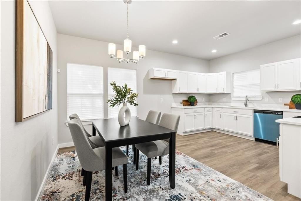 1624 E Collin St - Photo 6 of 26