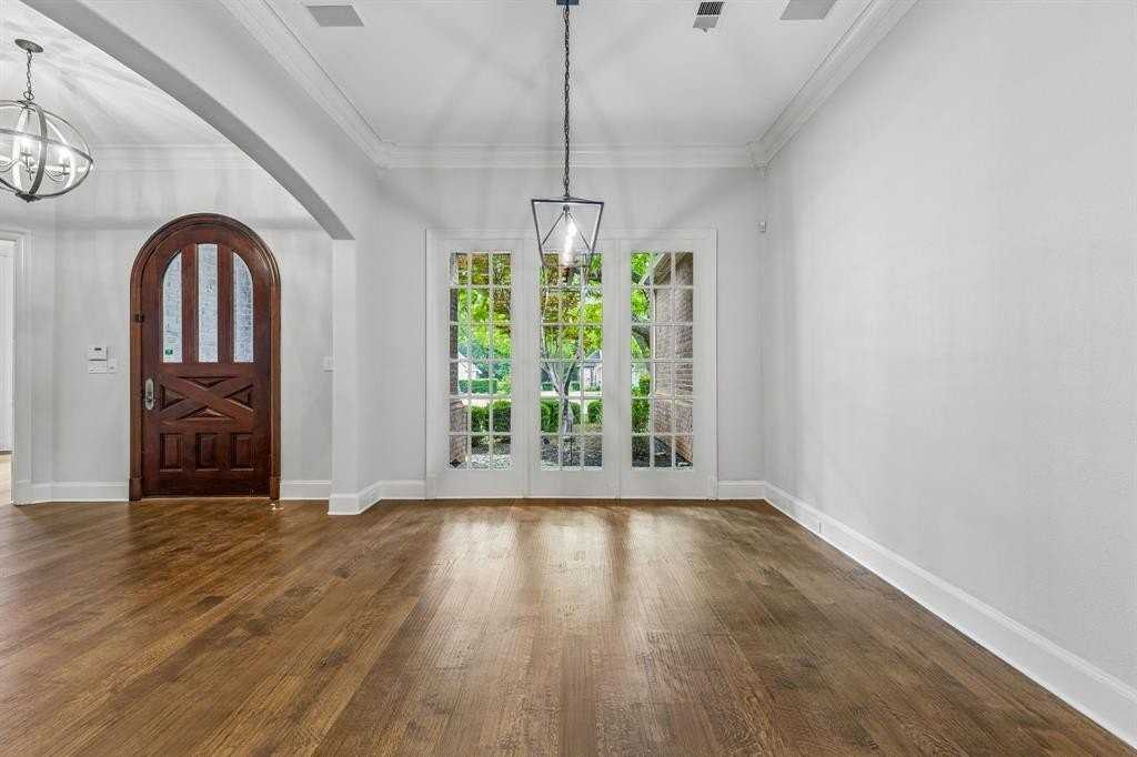 1904 Cresson Dr - Photo 4 of 36