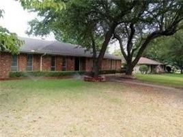 featured image of 2410 Royal Acres Dr