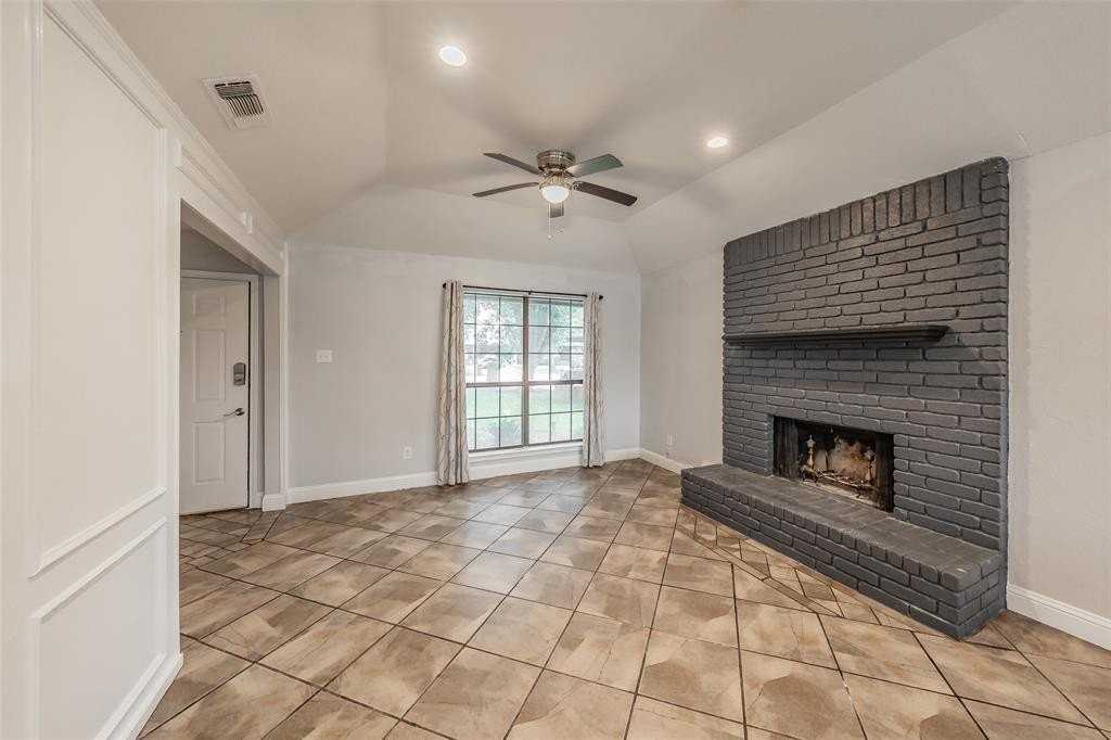 514 Parsley Ln - Photo 4 of 33