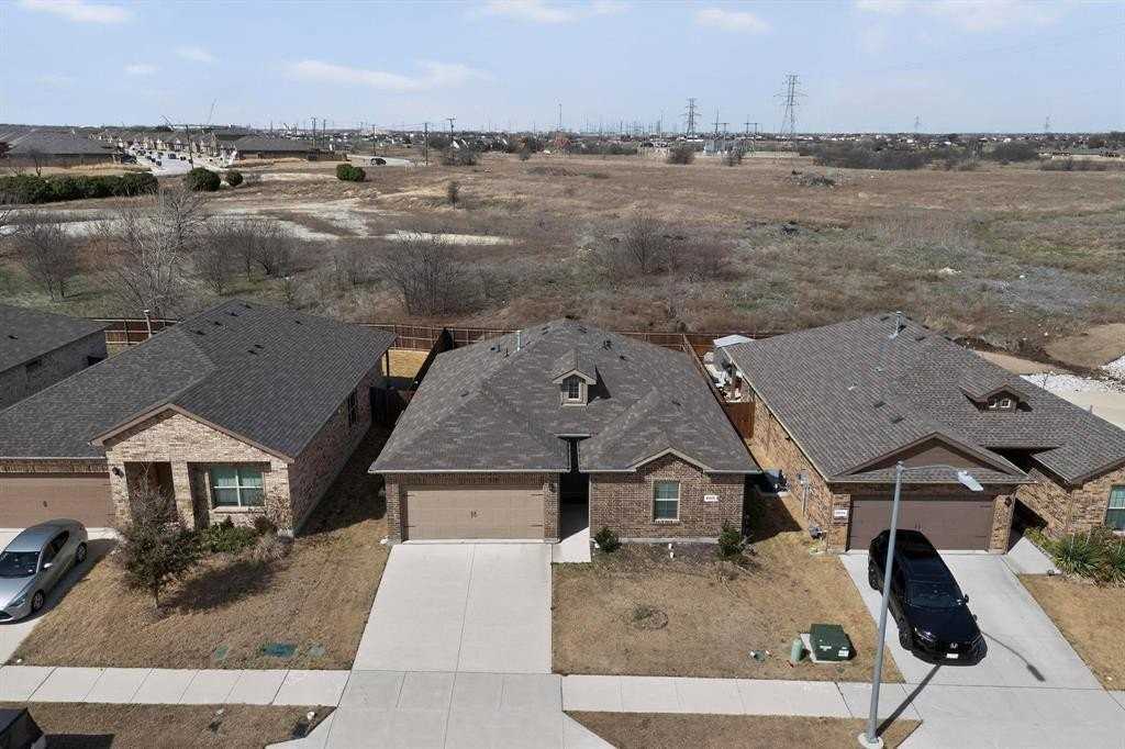 8425 Wildwest Dr - Photo 2 of 27
