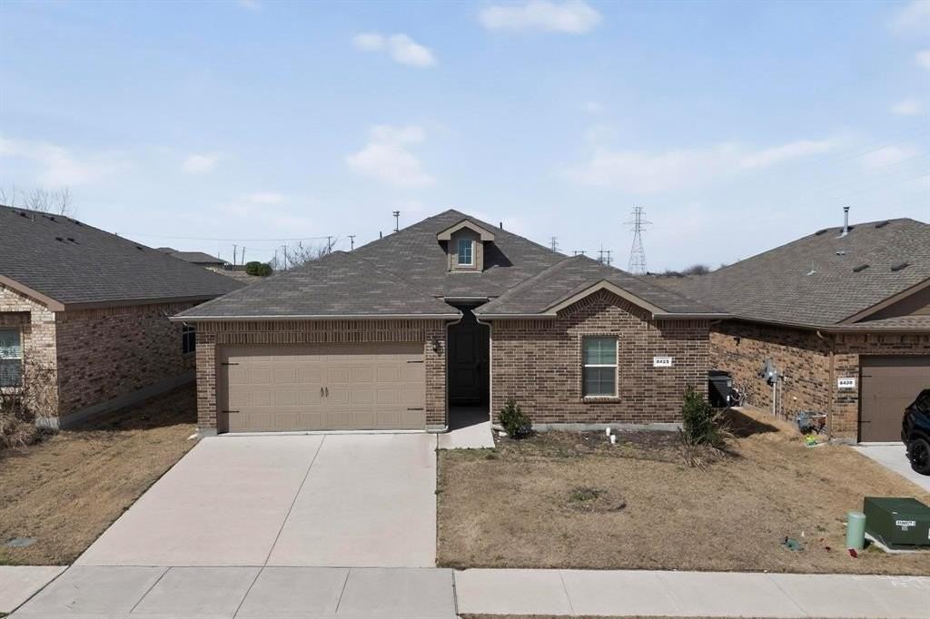 8425 Wildwest Dr - Photo 3 of 27