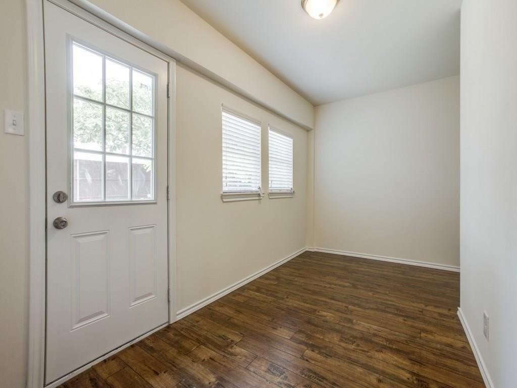 103 Liberty Dr - Photo 3 of 25