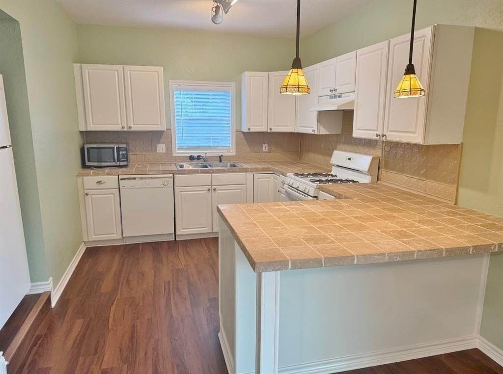 8823 San Benito Way - Photo 7 of 26