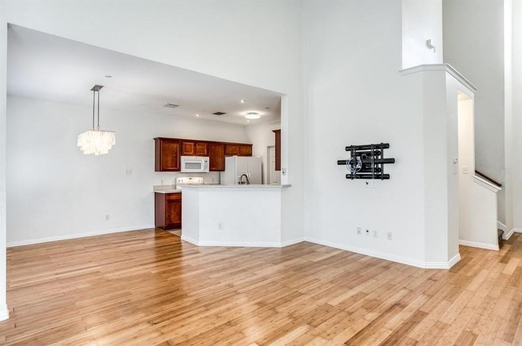 3301 Paisano Trl - Photo 6 of 24