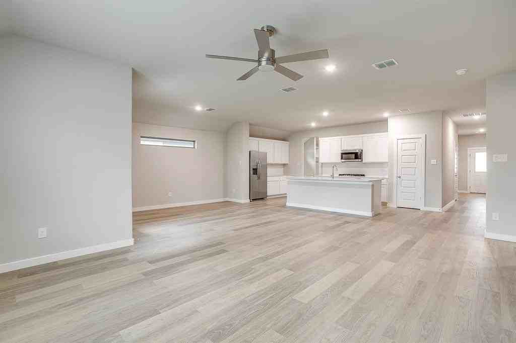 15009 Cactus Blossom Blvd - Photo 4 of 20