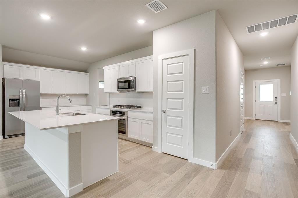 15009 Cactus Blossom Blvd - Photo 7 of 20