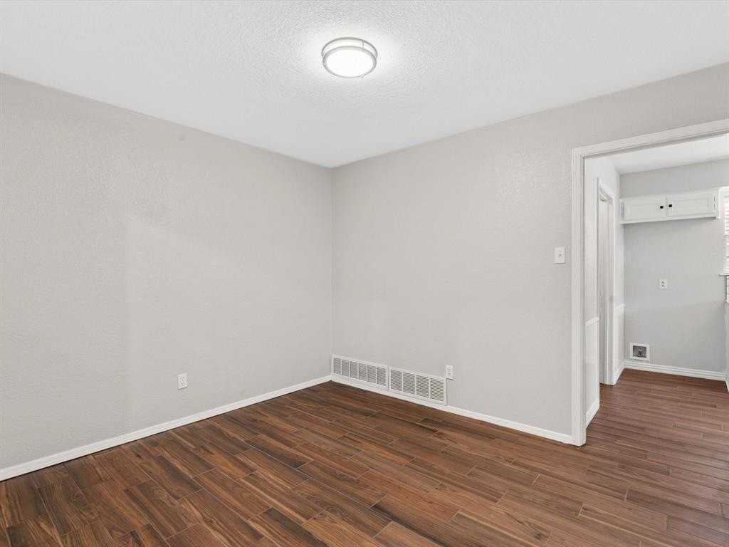 5402 Rimrock Ct - Photo 4 of 30