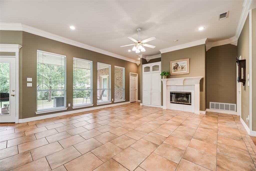 8911 Hickory Hill Dr - Photo 5 of 19
