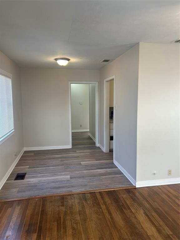 924 S Lee Ave - Photo 7 of 21
