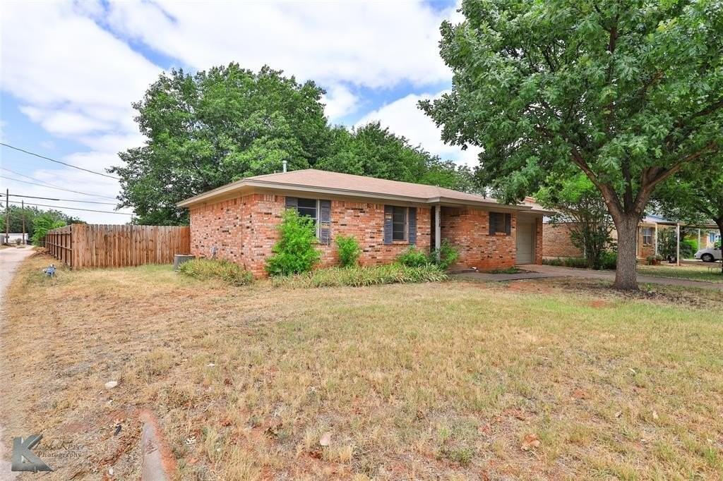 2318 Westwood Dr - Photo 3 of 23