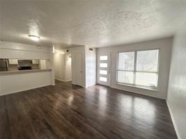 featured image of 2401 Yorkstown Dr #212