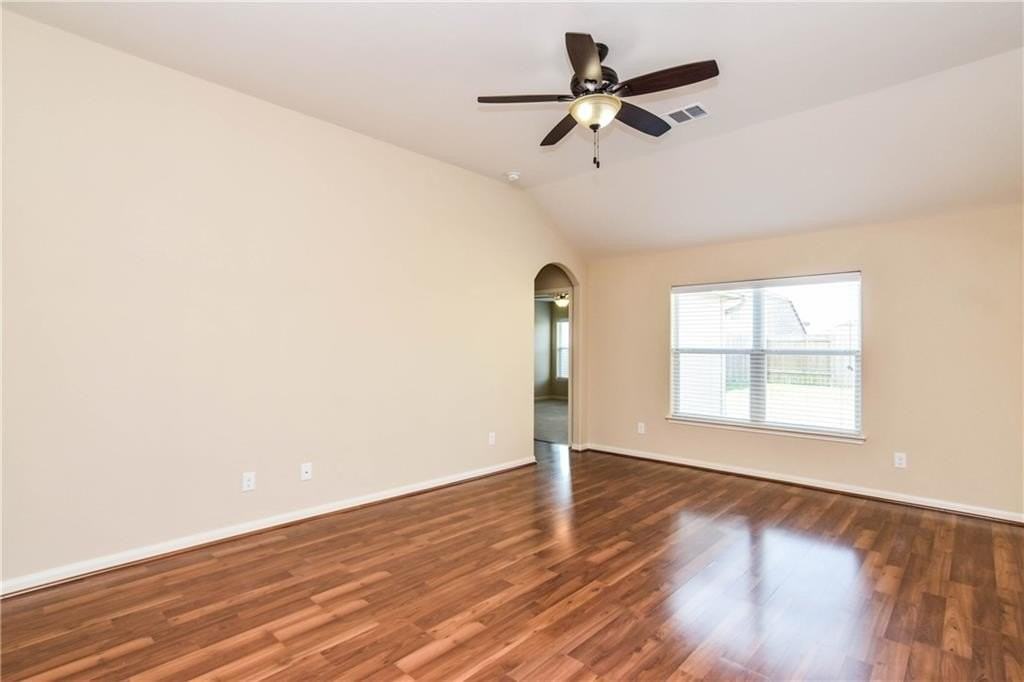 216 Mill St - Photo 4 of 22