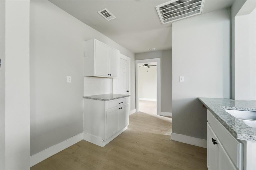 1511 Southerland Ave - Photo 2 of 22