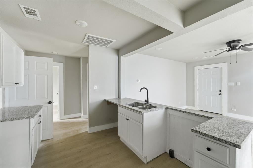 1511 Southerland Ave - Photo 3 of 22