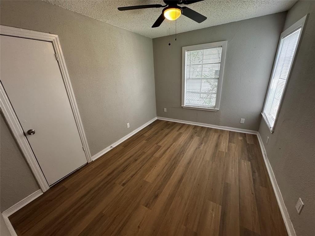 1717 Hemphill Dr - Photo 6 of 7