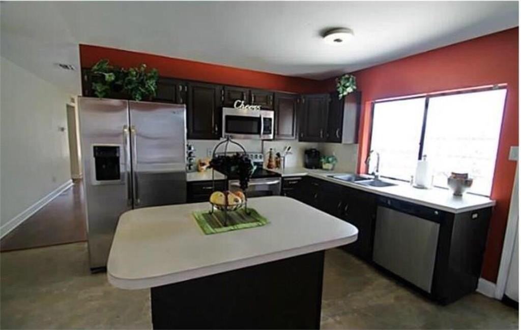 3914 Fletcher Dr - Photo 4 of 7