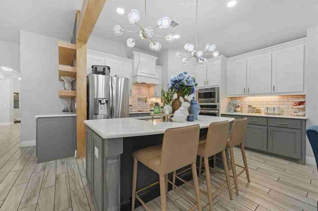 1641 Irene Dr - Photo 5 of 24