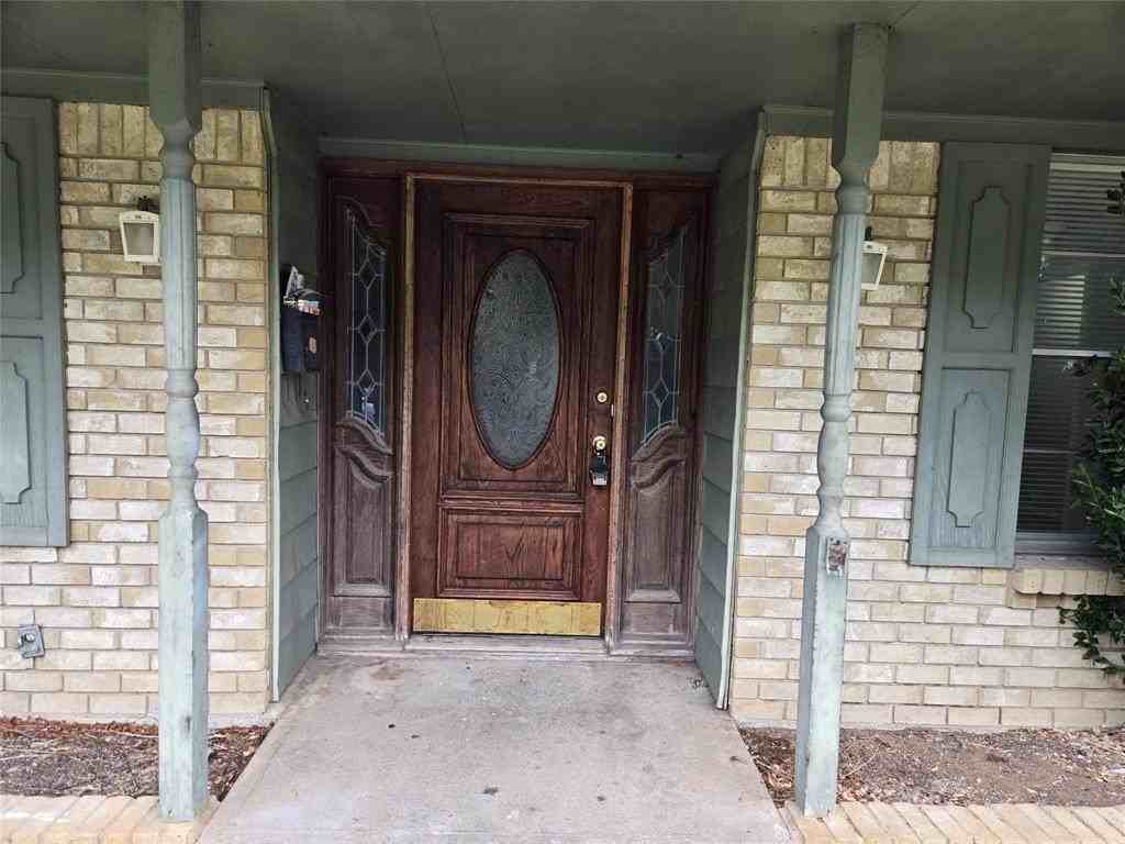 509 Arbor Ln - Photo 3 of 23