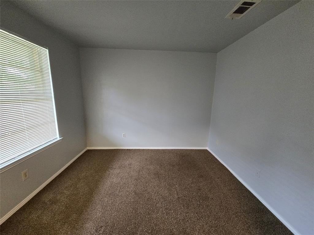 509 Arbor Ln - Photo 5 of 23