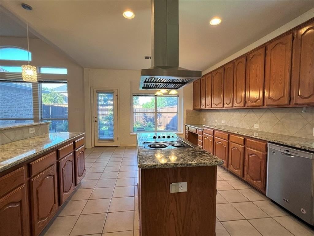 702 Willow Ridge Ct - Photo 3 of 18