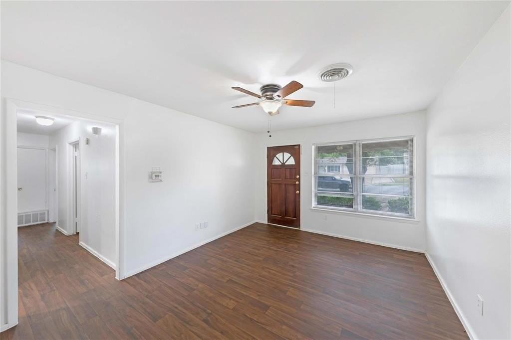 2717 Wesleyan Dr - Photo 4 of 27