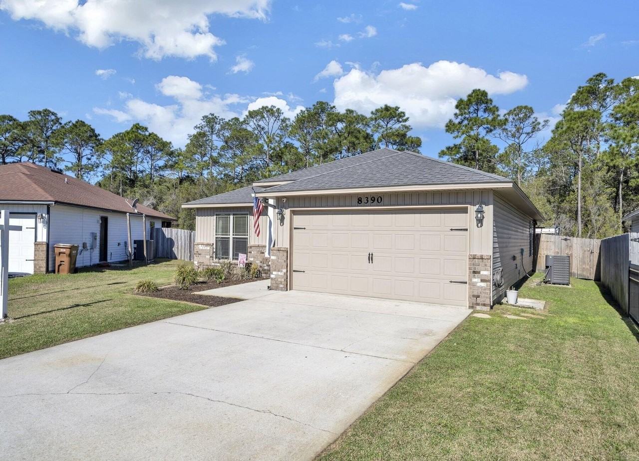8390 Island Dr - Photo 4 of 50