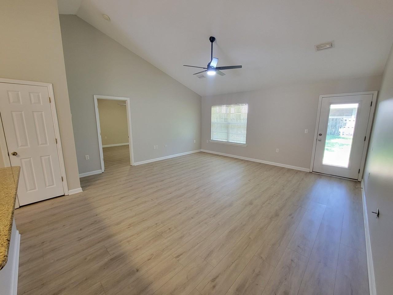 7288 Mossy Oaks Ct - Photo 7 of 20