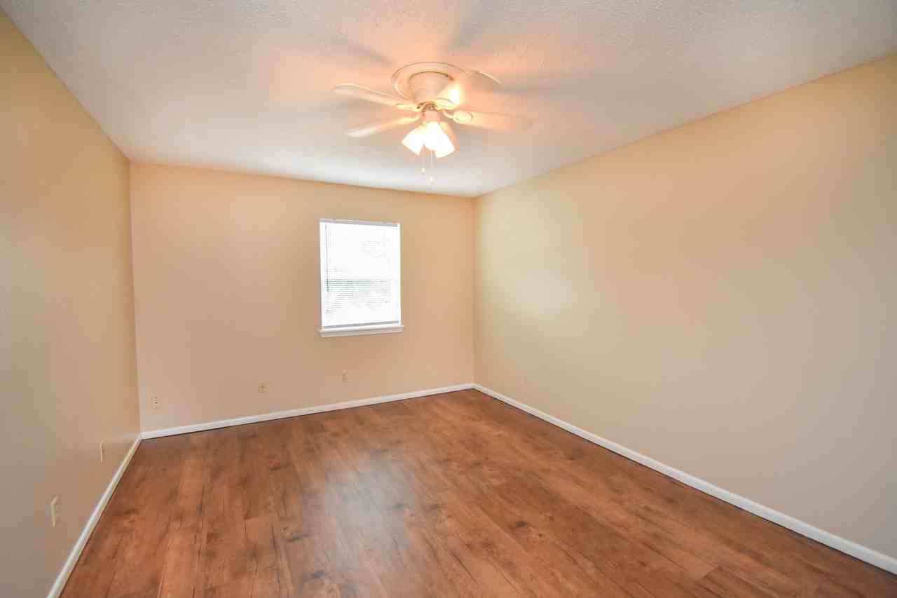 Sherwood Townhomes - Photo 5 of 15