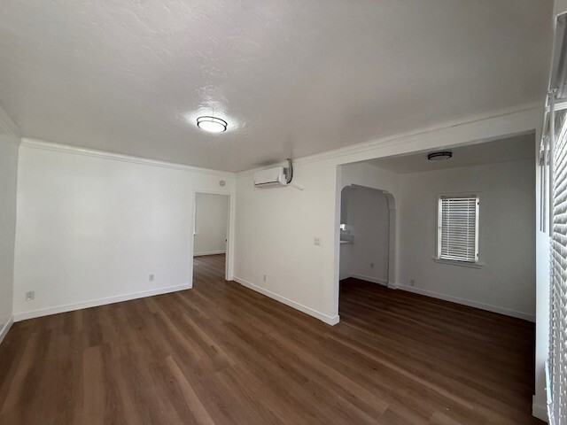 323 S. Avenue 20 - Photo 4 of 6