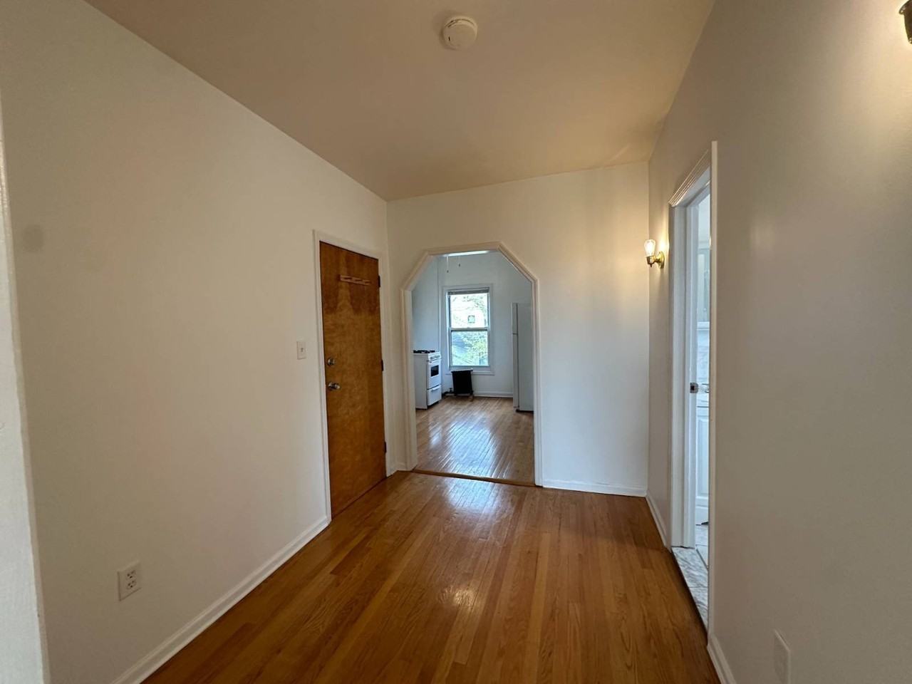 30 Dikeman St #2 - Photo 4 of 7