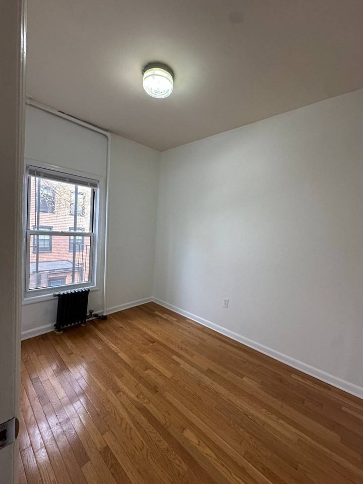 30 Dikeman St #2 - Photo 5 of 7