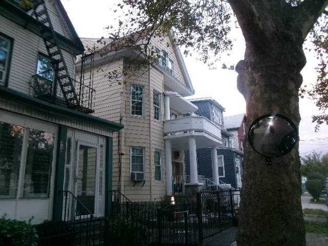 432 S 1st Ave - Photo 2 of 11
