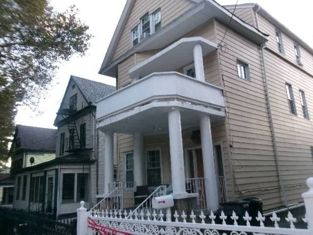 432 S 1st Ave - Photo 3 of 11