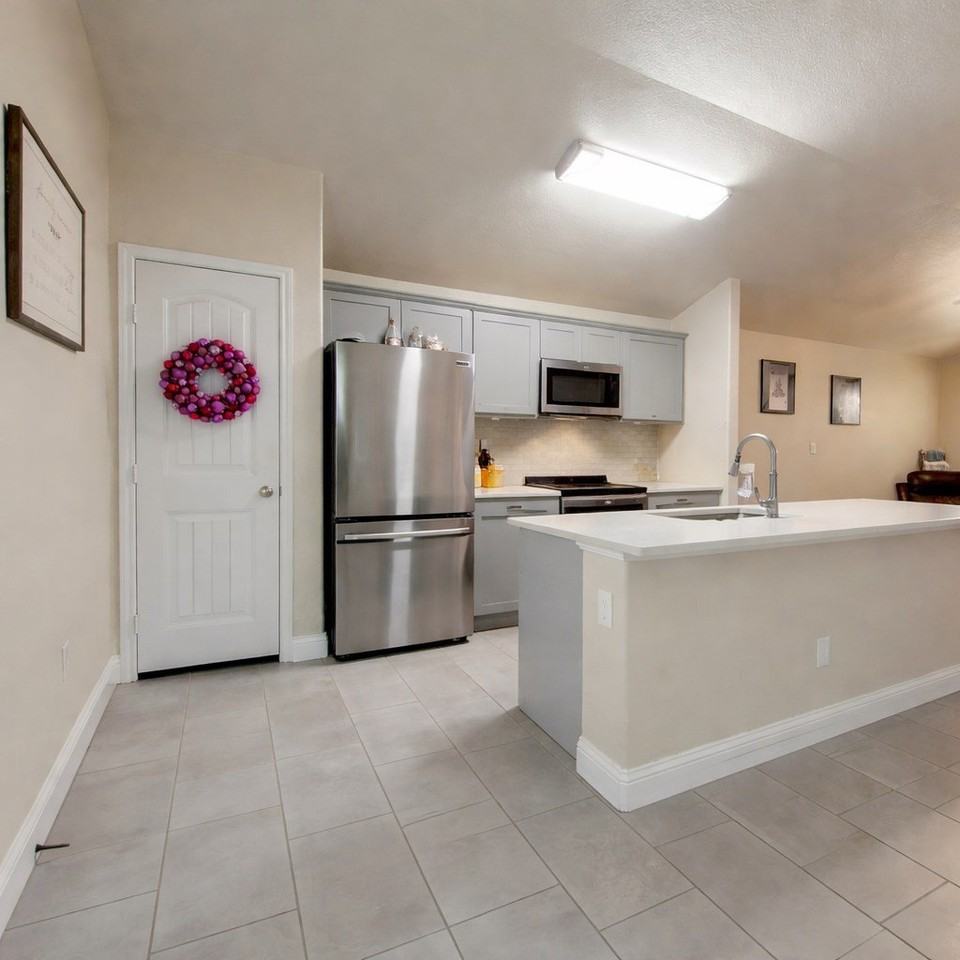 1315 Yellow Rose Ct - Photo 3 of 10