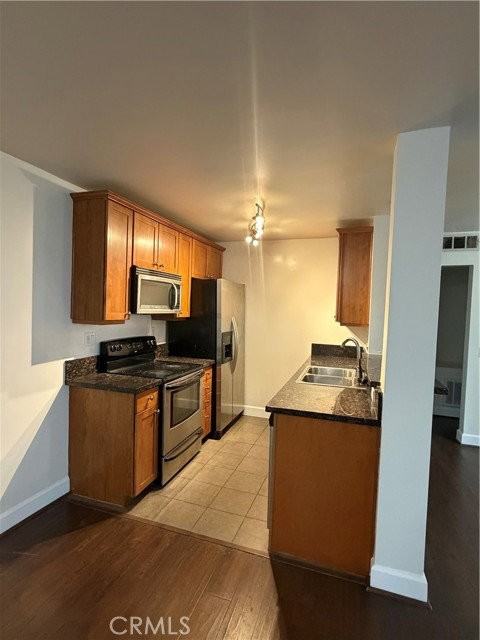 10982 Roebling Ave #312 - Photo 4 of 8