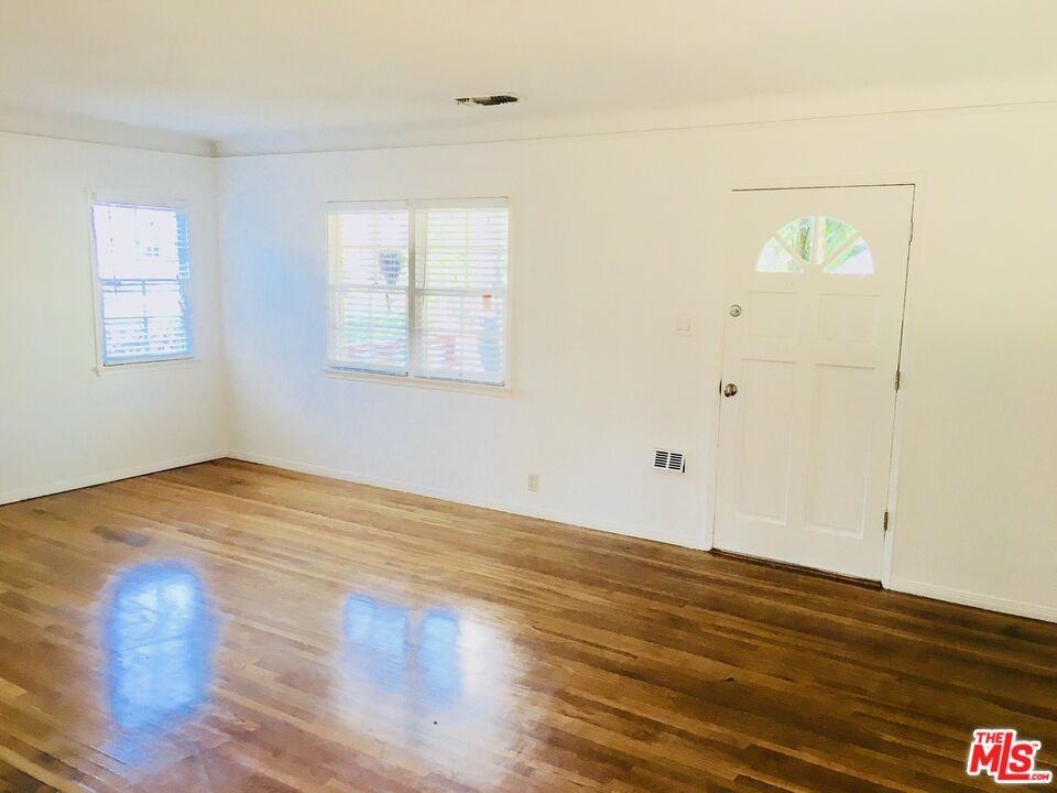 4131 Michael Ave - Photo 5 of 8