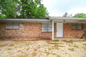 featured image of 6618 Applegate St