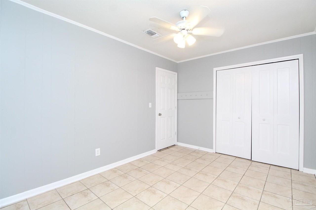 6618 Applegate St - Photo 7 of 11
