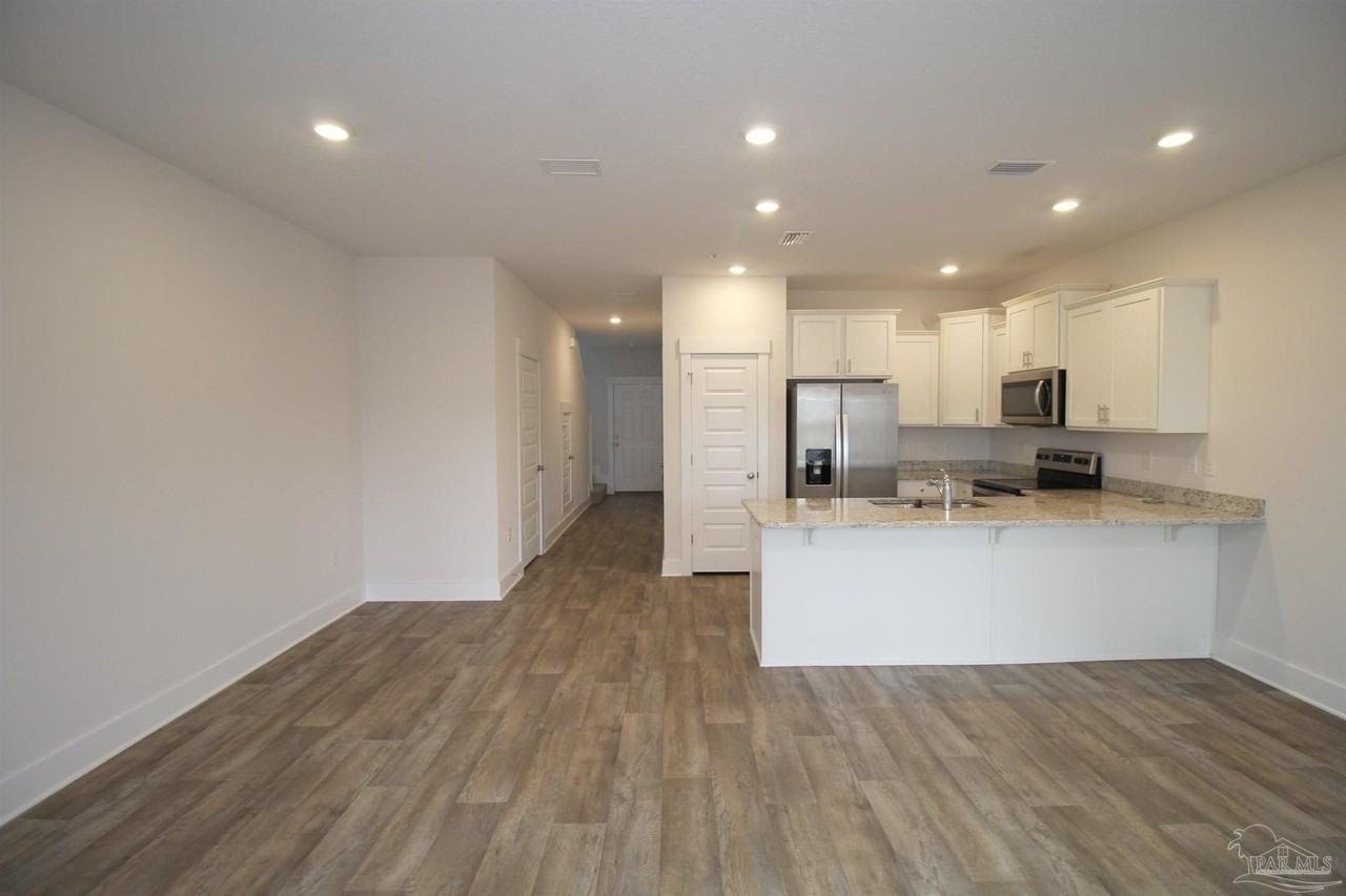 8900 Brigade Trl - Photo 5 of 20