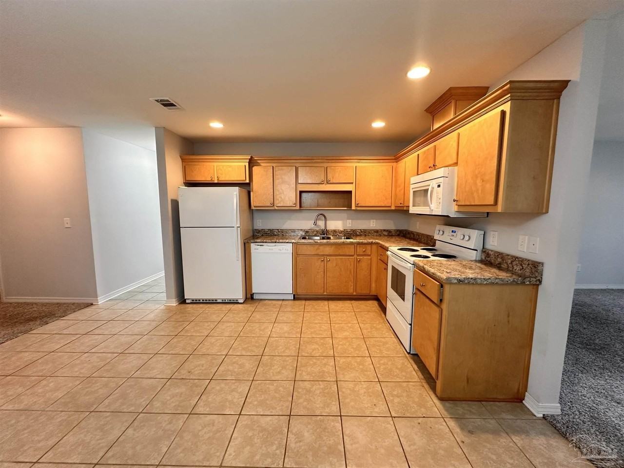 4780 Oakland Dr - Photo 5 of 13