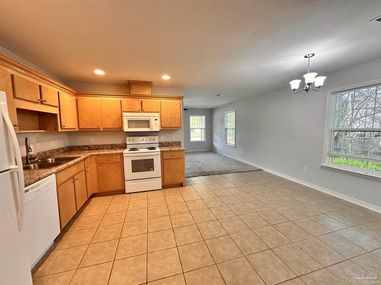 4780 Oakland Dr - Photo 6 of 13