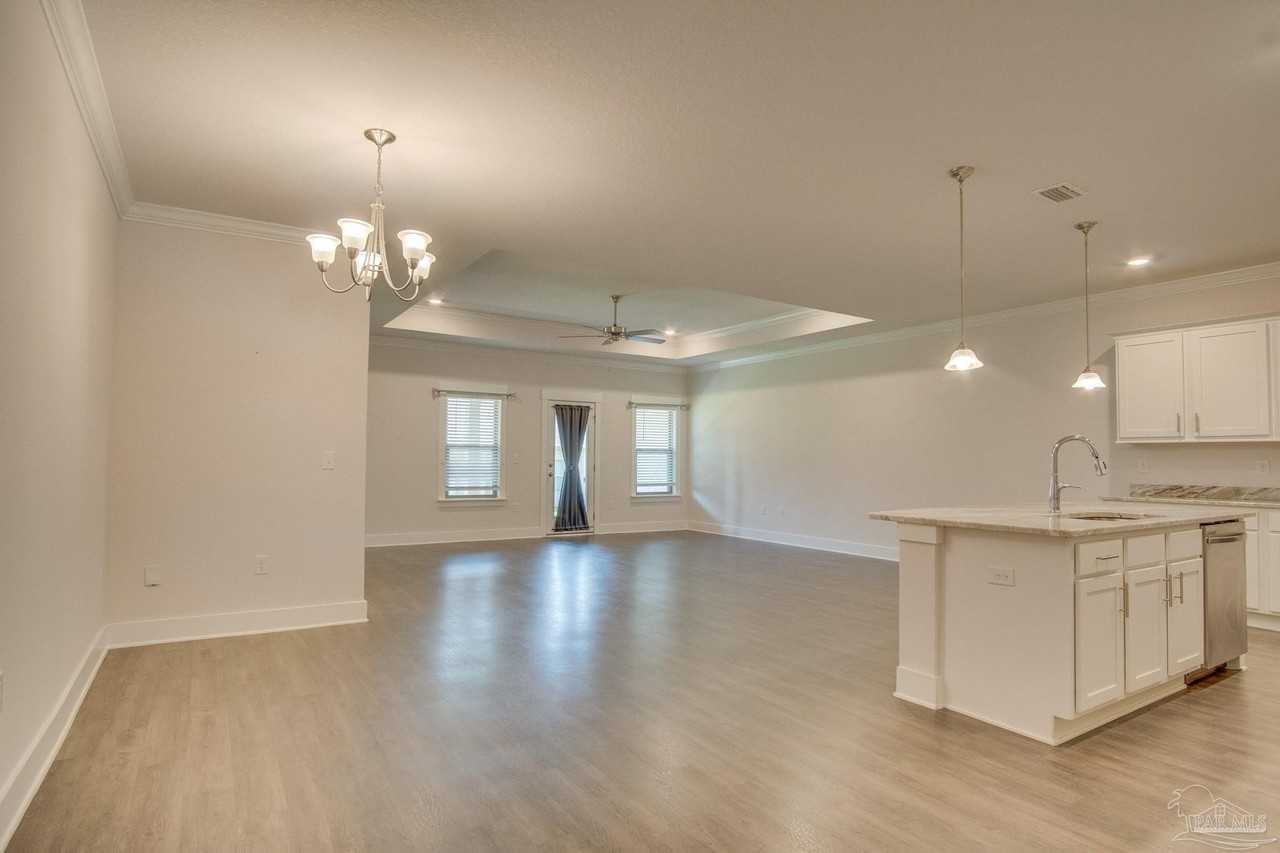 713 Brambling Ct - Photo 4 of 24