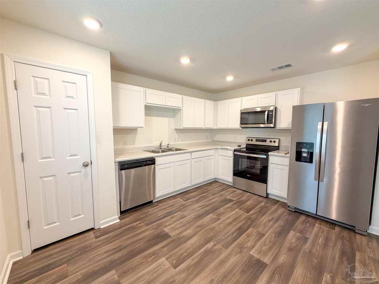 6509 June Bug Dr - Photo 4 of 25